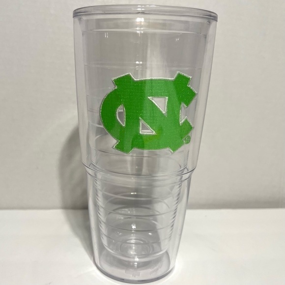 TERVIS RARE NC TAR HEELS (NWOT) 24 oz. TUMBLER - Picture 2 of 6